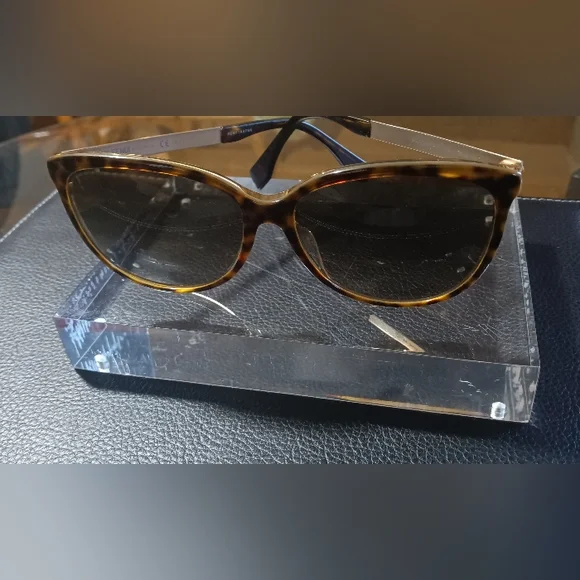 FENDI BROWN TORTOISE/ GOLD - Picture 8 of 10